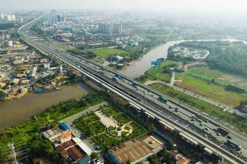 Vướng mắc pháp lý, hàng trăm dự án bất động sản kêu cứu.